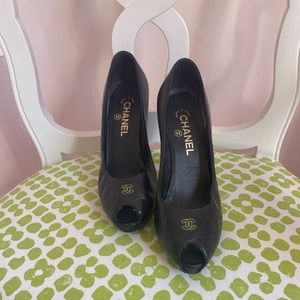 Black leather Chanel peep toe heels